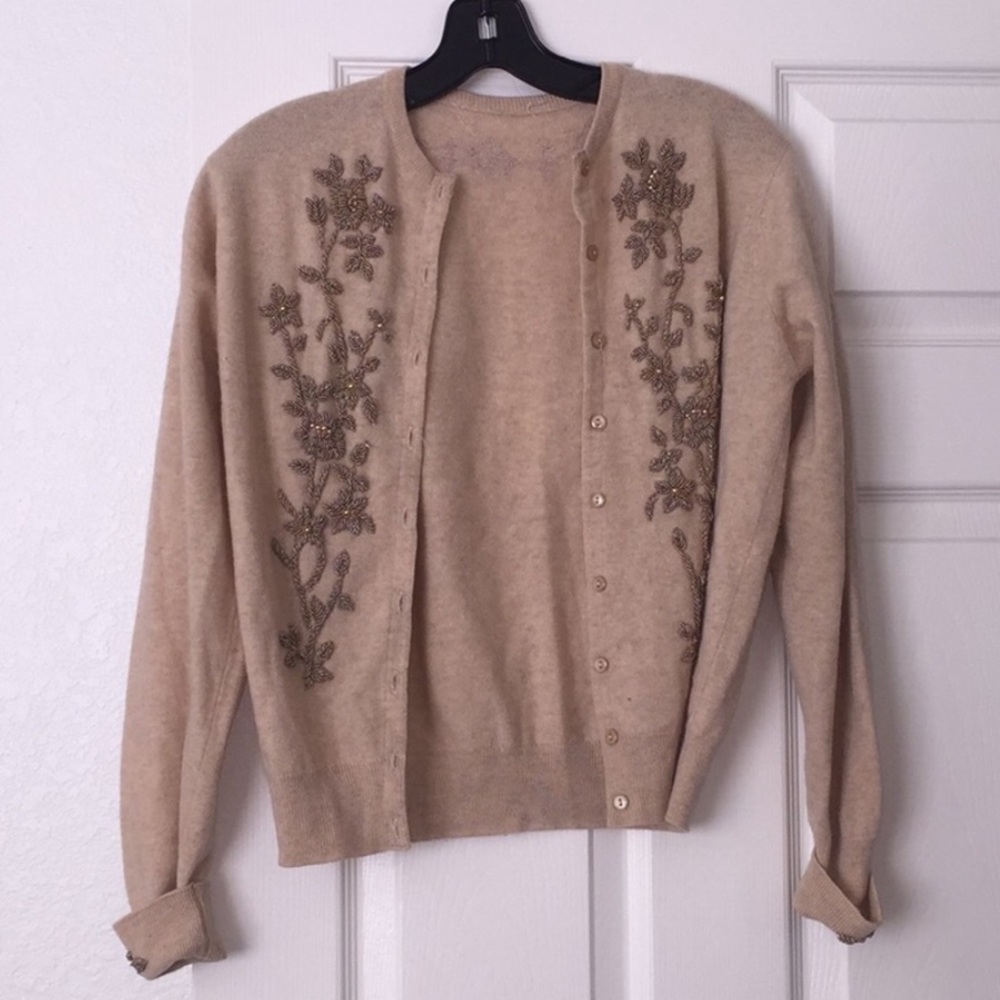 Vintage beige sweater with beaded detail
